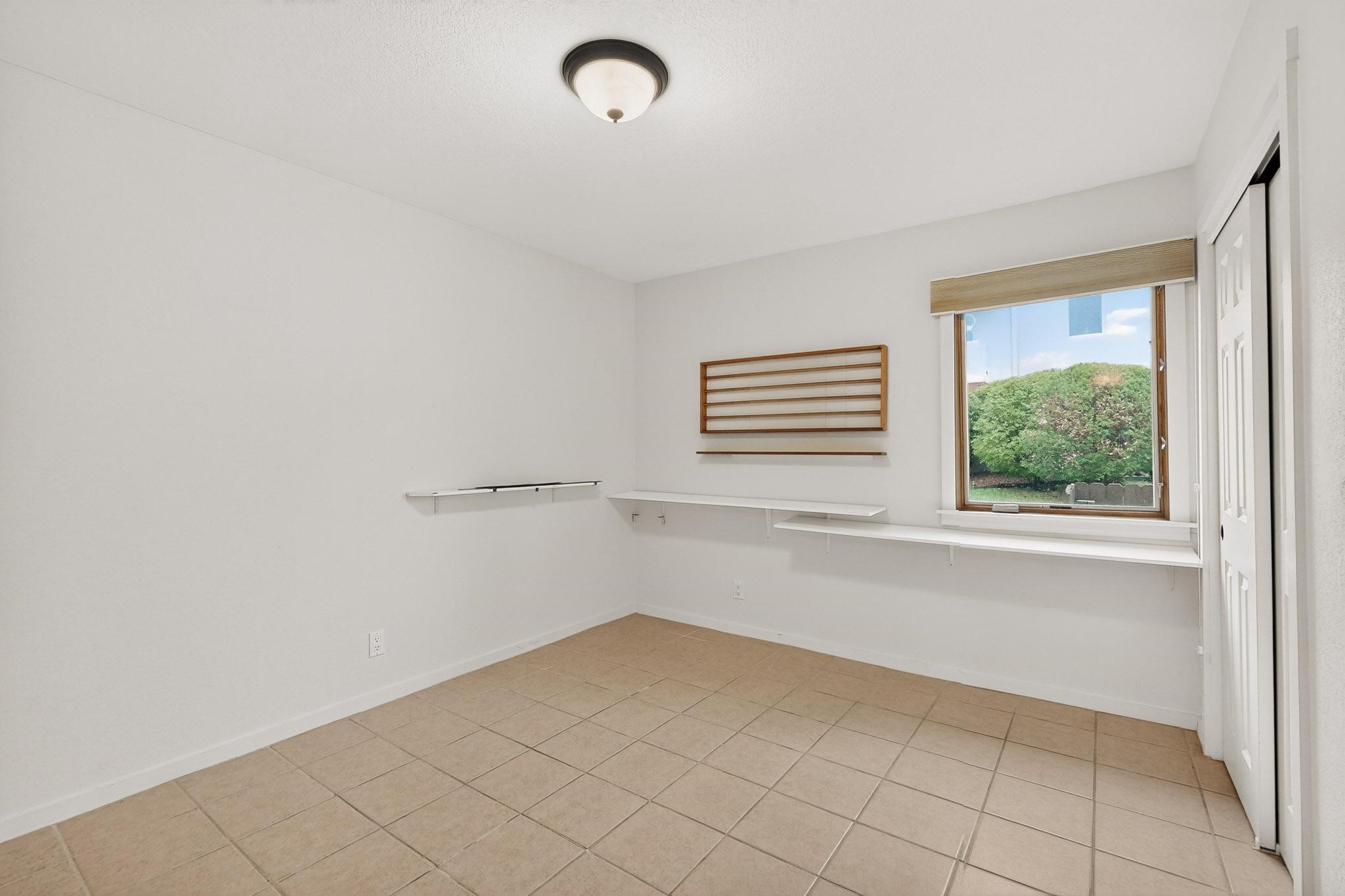 601 West San Mateo Road, Unit 27 Santa Fe, NM 87505 - Photo 23 of 27 Bedroom 3