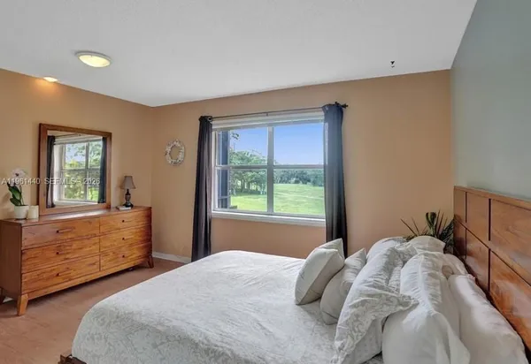 $2,100 | 6101 North Falls Cir Drive, Unit 302, Lauderhill, FL 33319