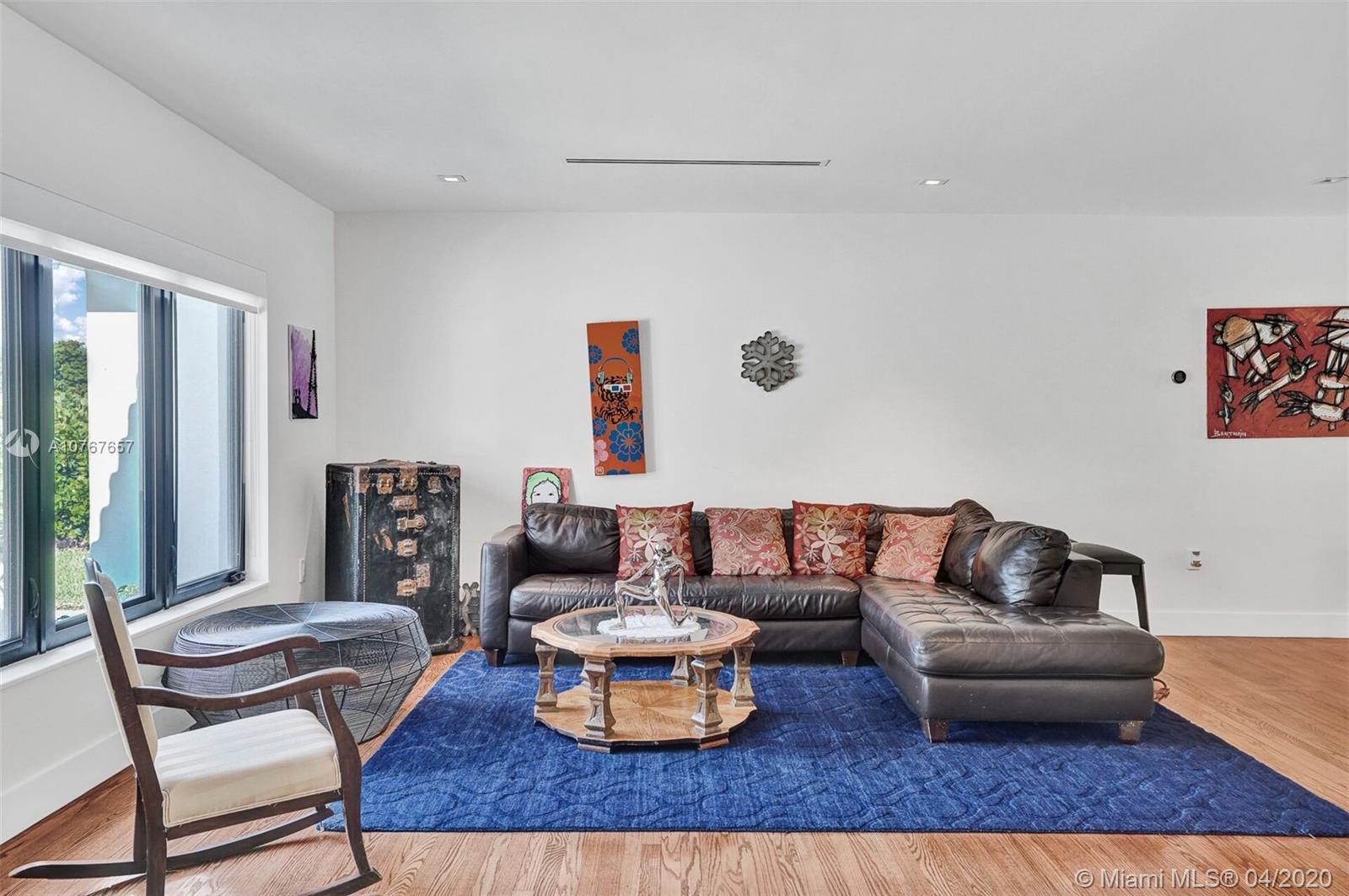 555 Southwest 27th Road Miami, FL 33129 - Photo 12 of 36