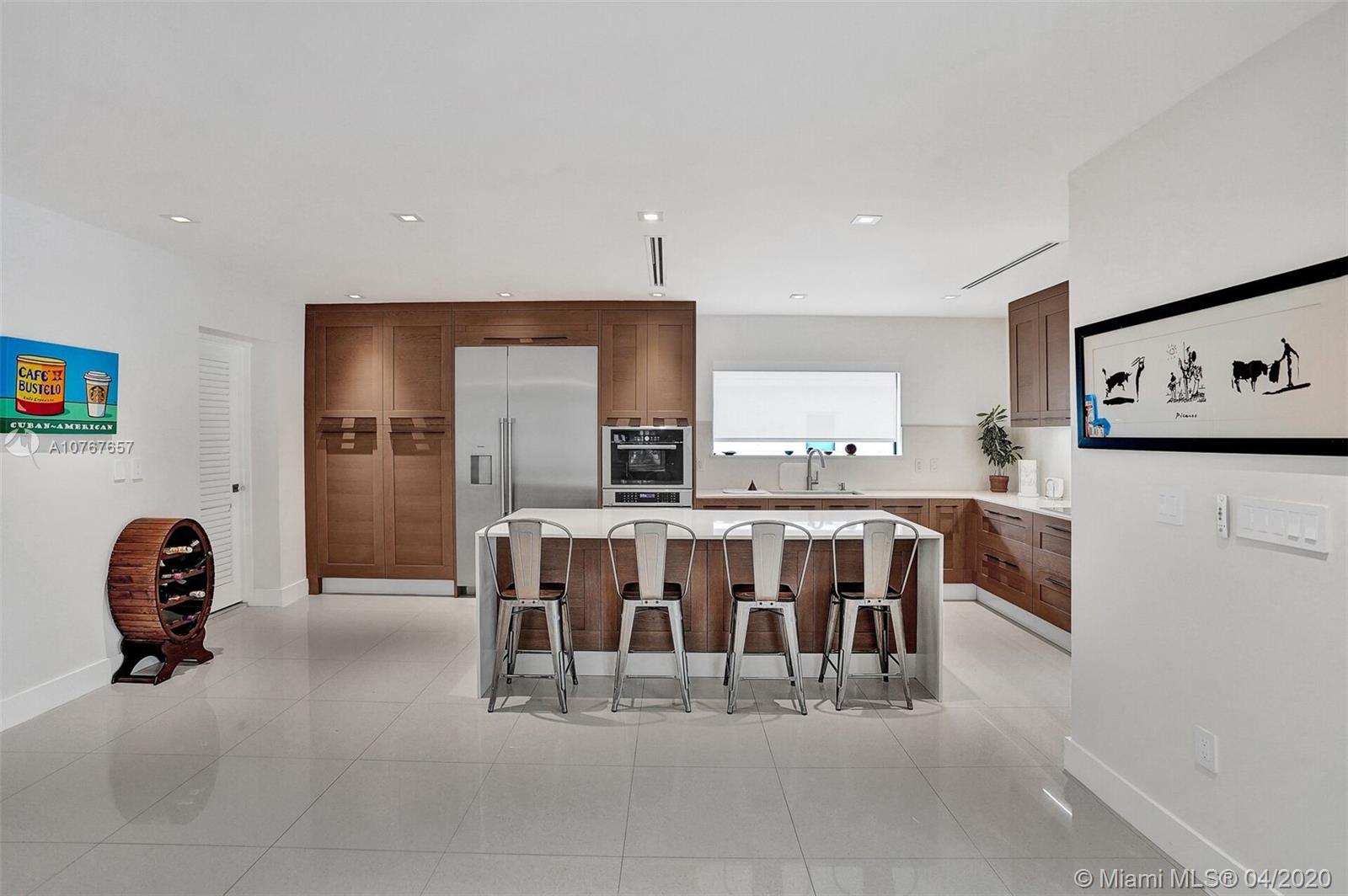 555 Southwest 27th Road Miami, FL 33129 - Photo 21 of 36