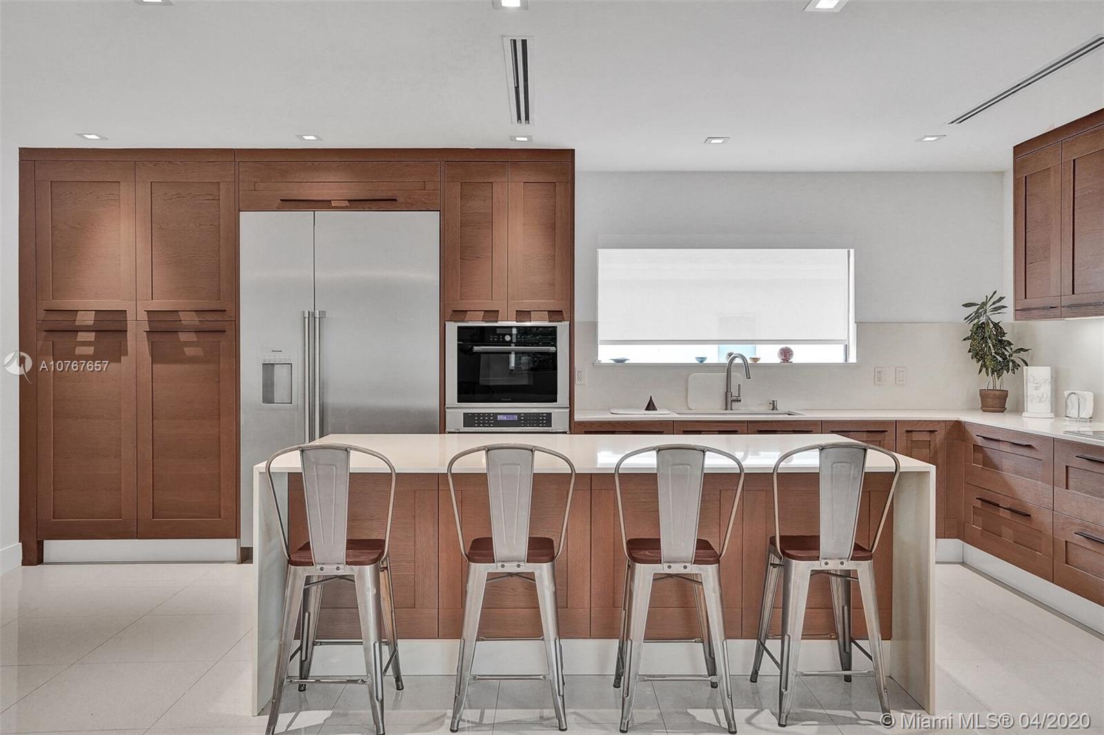 555 Southwest 27th Road Miami, FL 33129 - Photo 22 of 36