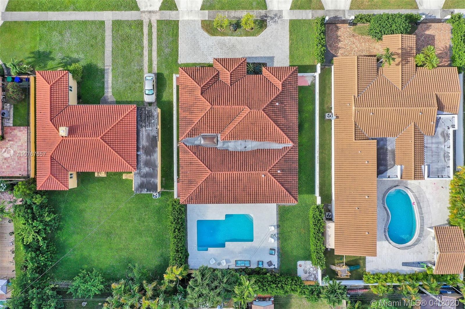 555 Southwest 27th Road Miami, FL 33129 - Photo 5 of 36