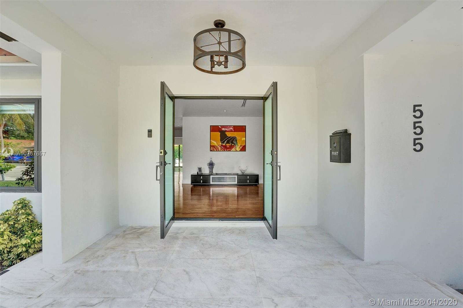 555 Southwest 27th Road Miami, FL 33129 - Photo 9 of 36