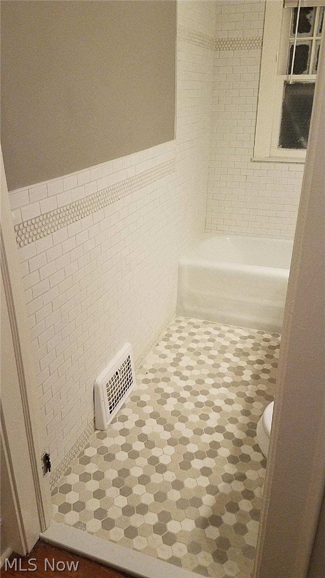 17114 Kenyon Road Cleveland, OH 44120 - Photo 21 of 22