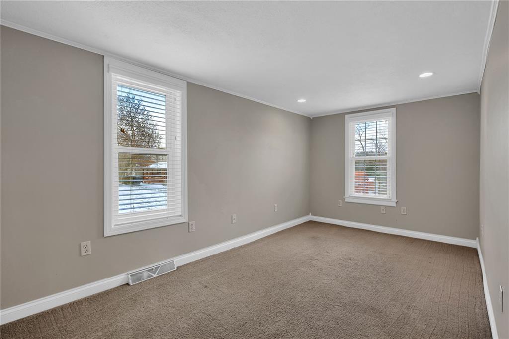 9119 Ridgefell Avenue Pittsburgh, PA 15237 - Photo 16 of 24