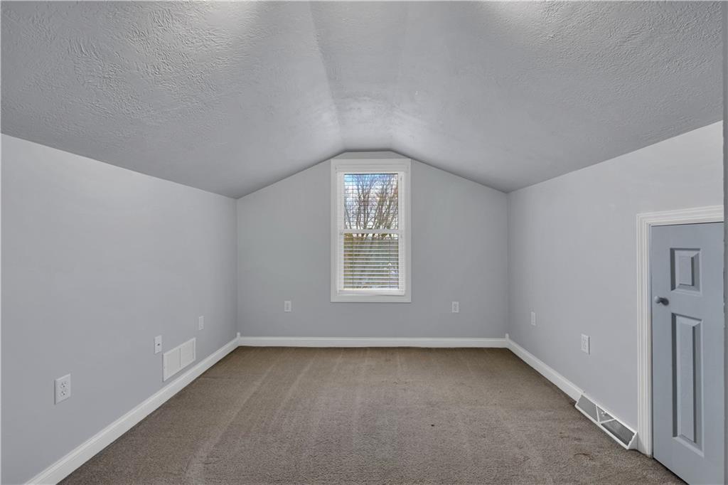 9119 Ridgefell Avenue Pittsburgh, PA 15237 - Photo 20 of 24