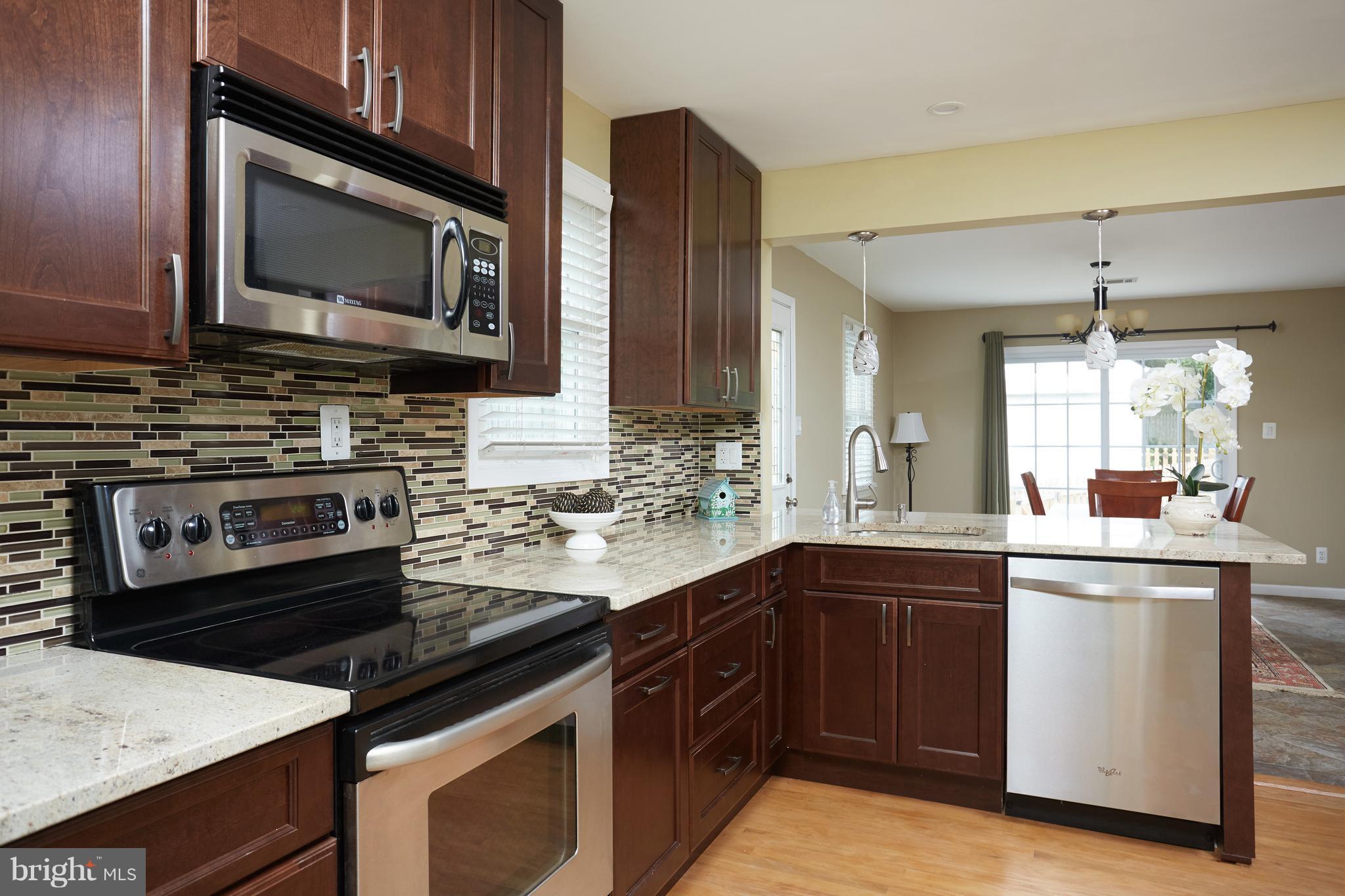 3205 Cofer Road Falls Church, VA 22042 - Photo 2 of 27 Kitchen