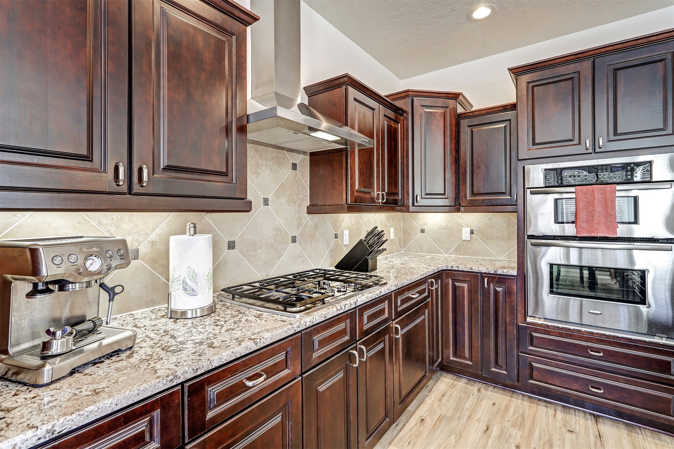 130 East Chili Line Road Santa Fe, NM 87508 - Photo 11 of 31 Kitchen