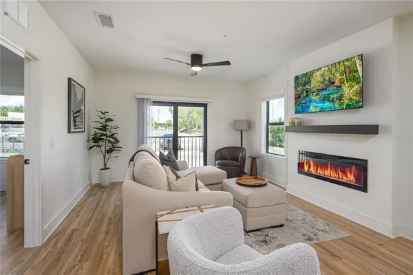 $2,350 | 419 Southeast 1st Avenue, Unit 102, Ocala, FL 34471