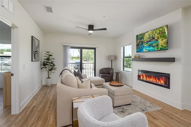 $2,350 | 419 Southeast 1st Avenue, Unit 102, Ocala, FL 34471