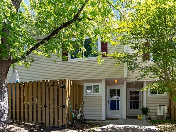 $275,000 | 220 Elizabeth Street, Unit A3, Chapel Hill, NC 27514