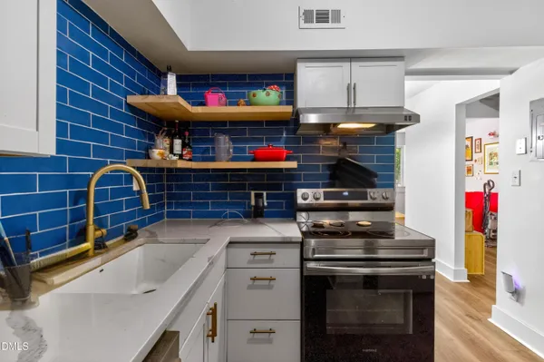 $275,000 | 220 Elizabeth Street, Unit A3, Chapel Hill, NC 27514