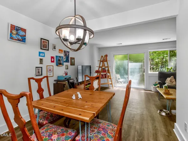 $275,000 | 220 Elizabeth Street, Unit A3, Chapel Hill, NC 27514