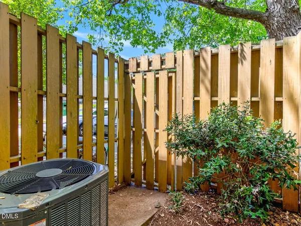 $275,000 | 220 Elizabeth Street, Unit A3, Chapel Hill, NC 27514
