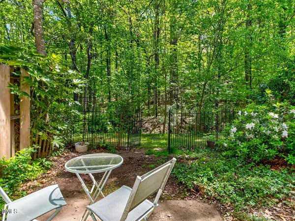 $275,000 | 220 Elizabeth Street, Unit A3, Chapel Hill, NC 27514