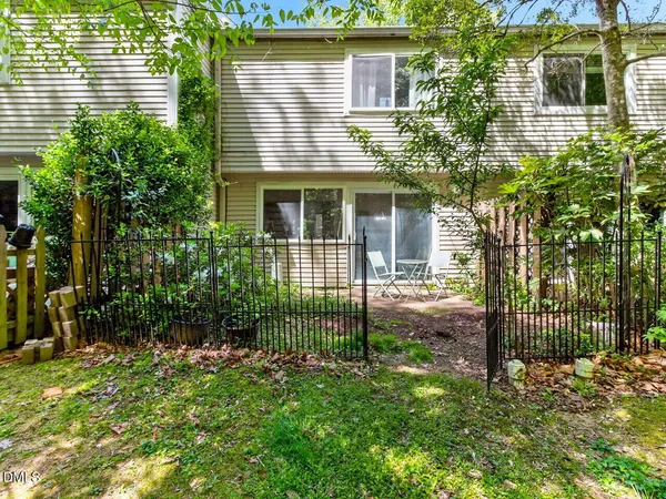 $275,000 | 220 Elizabeth Street, Unit A3, Chapel Hill, NC 27514