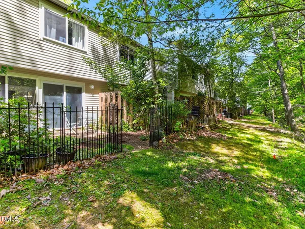 $275,000 | 220 Elizabeth Street, Unit A3, Chapel Hill, NC 27514