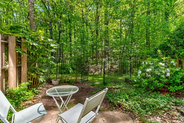 $275,000 | 220 Elizabeth Street, Unit A3, Chapel Hill, NC 27514
