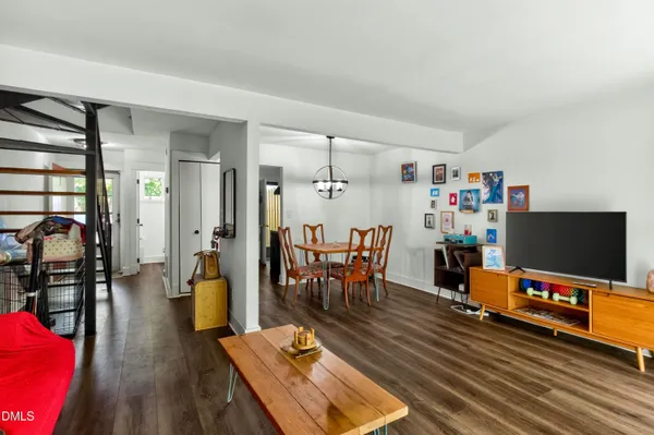 $275,000 | 220 Elizabeth Street, Unit A3, Chapel Hill, NC 27514