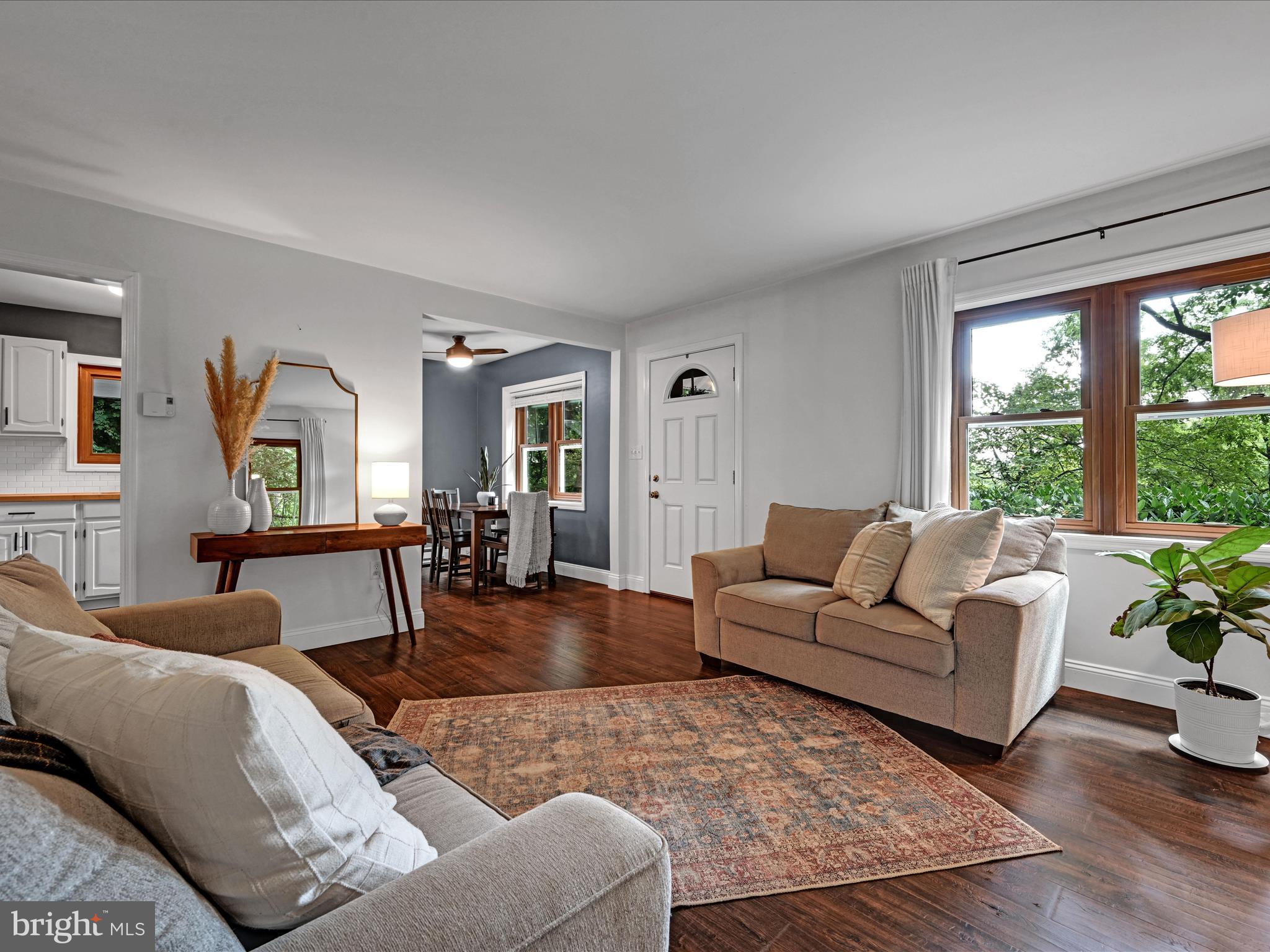124 Ridge Avenue Ephrata, PA 17522 - Photo 6 of 26 Living Room