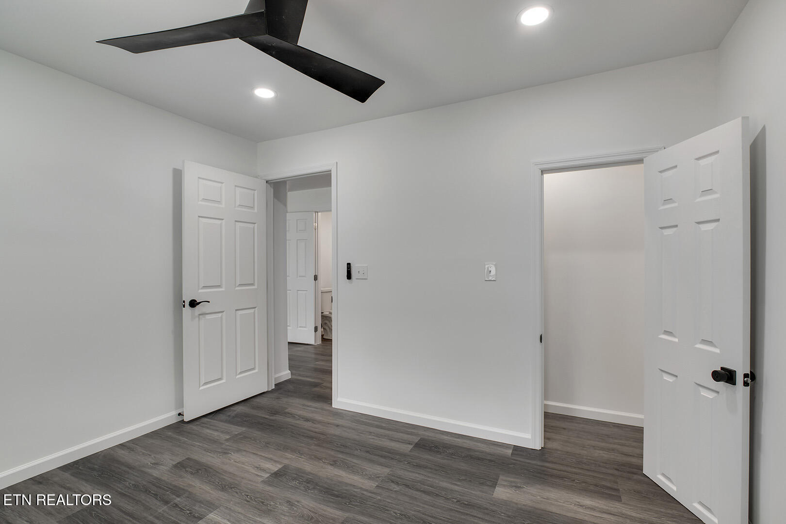 4835 Highway 30 Decatur, TN 37322 - Photo 17 of 29 17_StateHighway30W_4835_Bedroom2_02