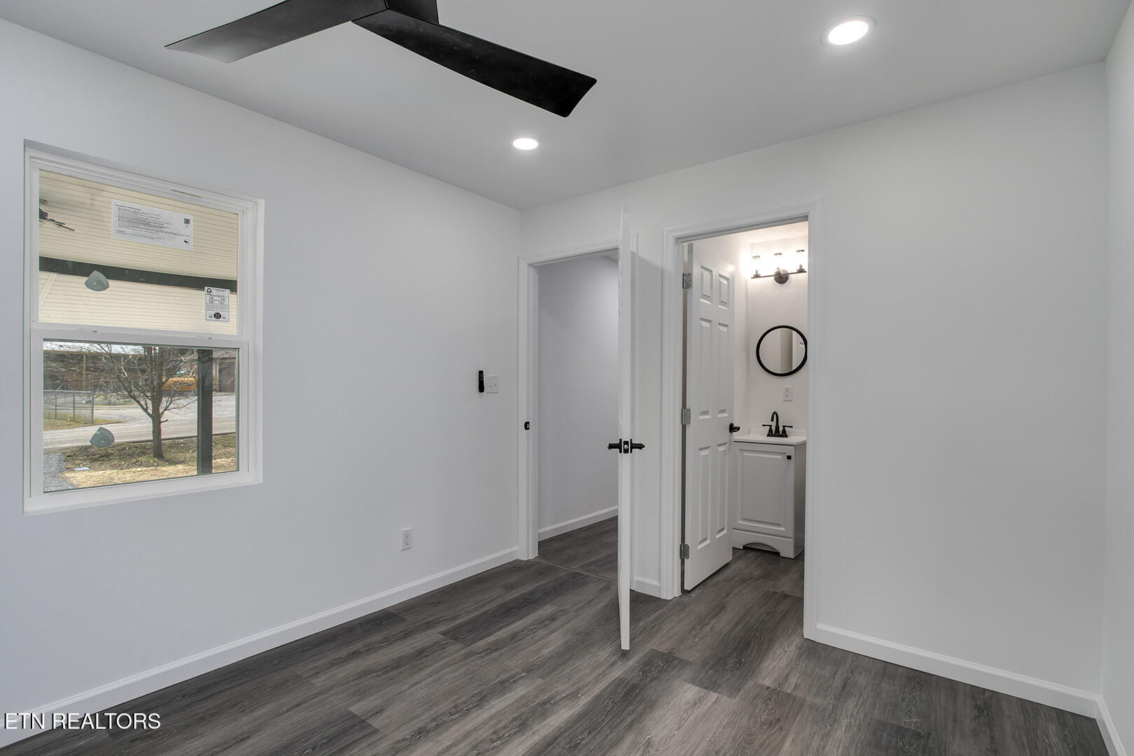 4835 Highway 30 Decatur, TN 37322 - Photo 21 of 29 21_StateHighway30W_4835_MasterBedroom02