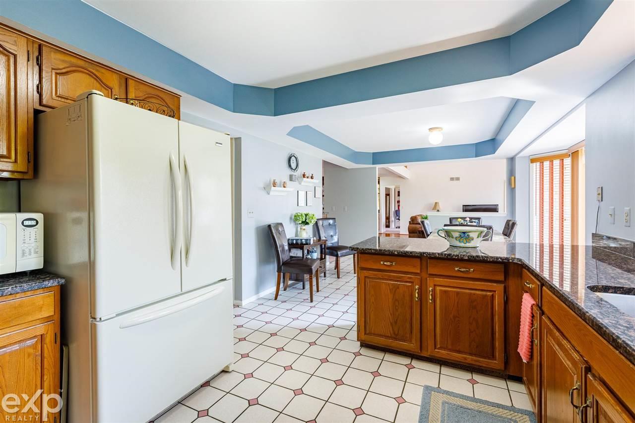 2173 Reagan Drive Rochester Hills, MI 48309 - Photo 15 of 36
