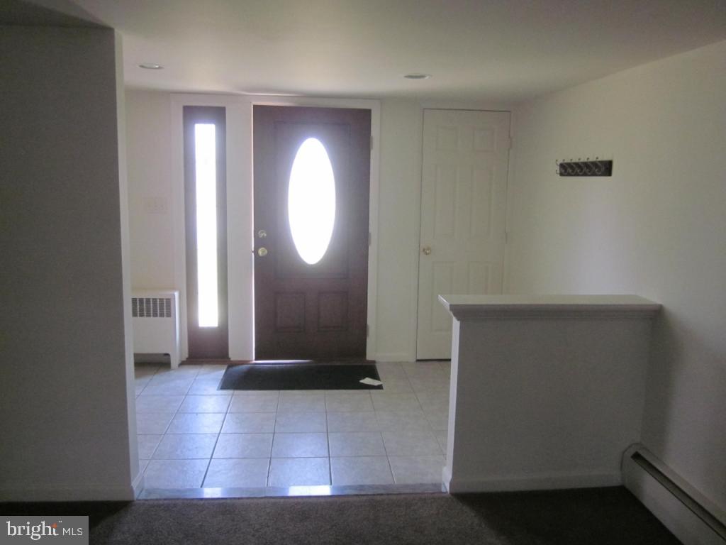 122 Whitney Road Lancaster, PA 17603 - Photo 3 of 22 Gallery Image 3