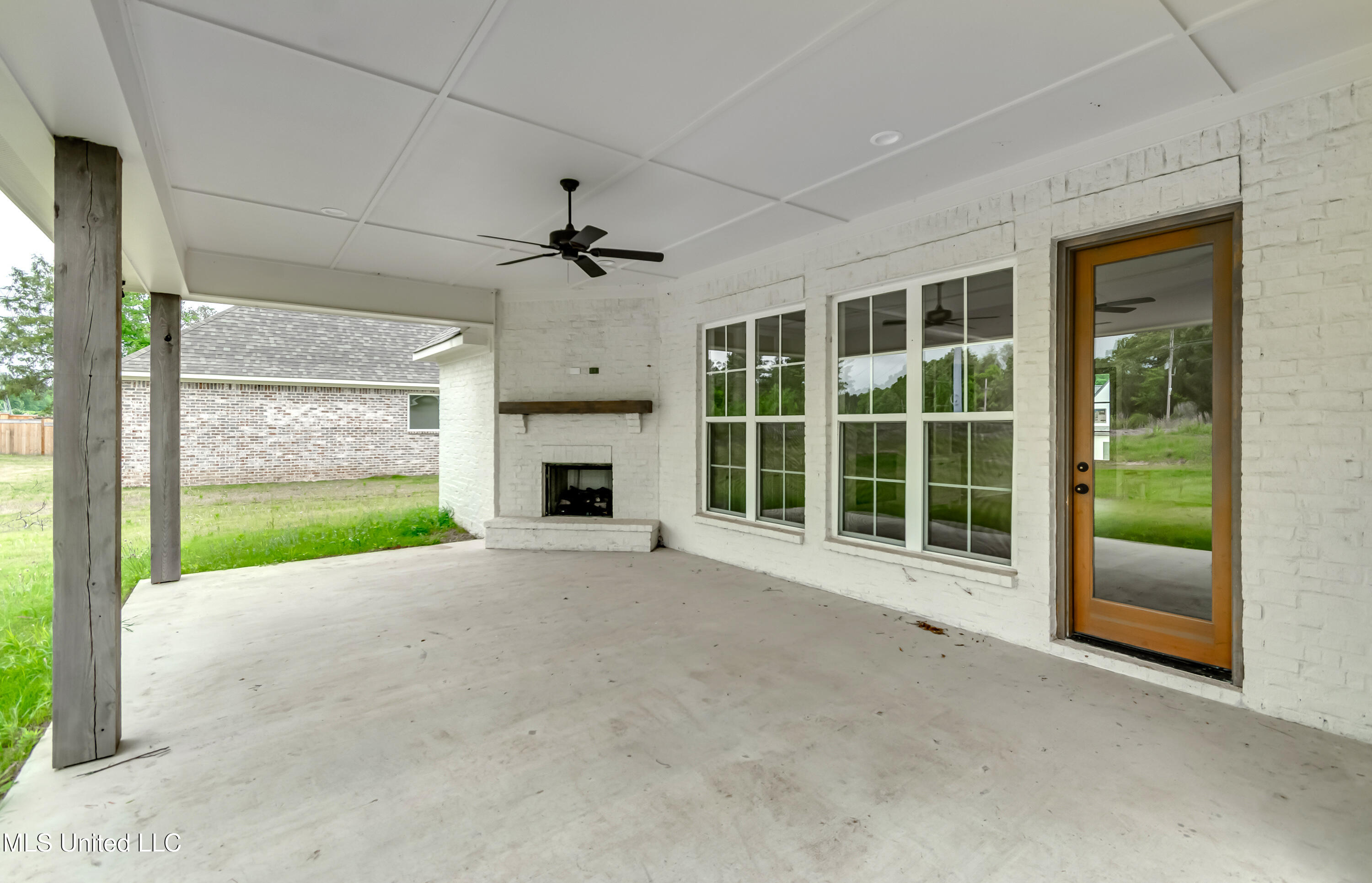 124 Grayson Way Madison, MS 39110 - Photo 6 of 49 A Dream OUTDOOR Living and Grilling Area