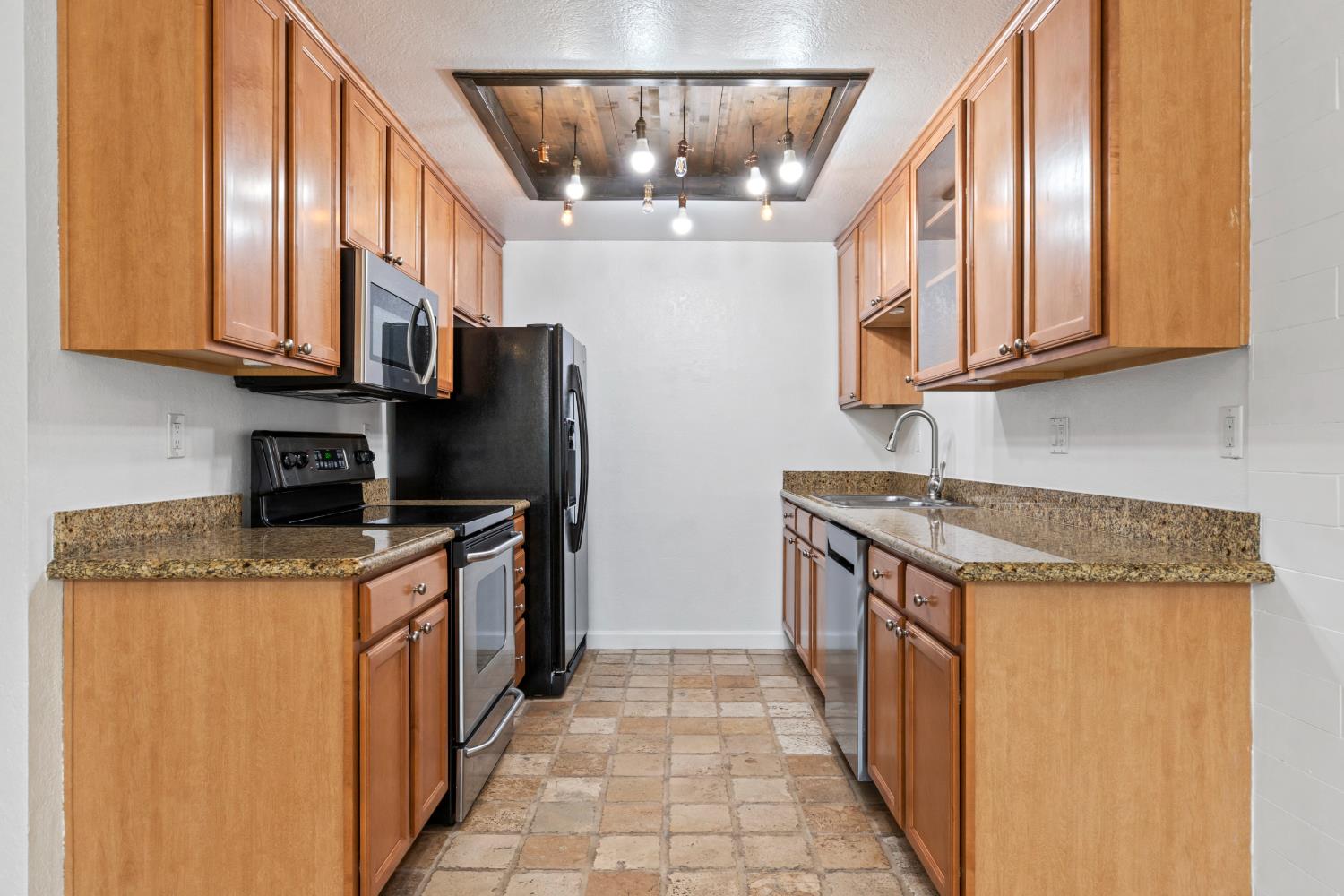 4009 Elmo Loop, Unit A Modesto, CA 95356 - Photo 2 of 29