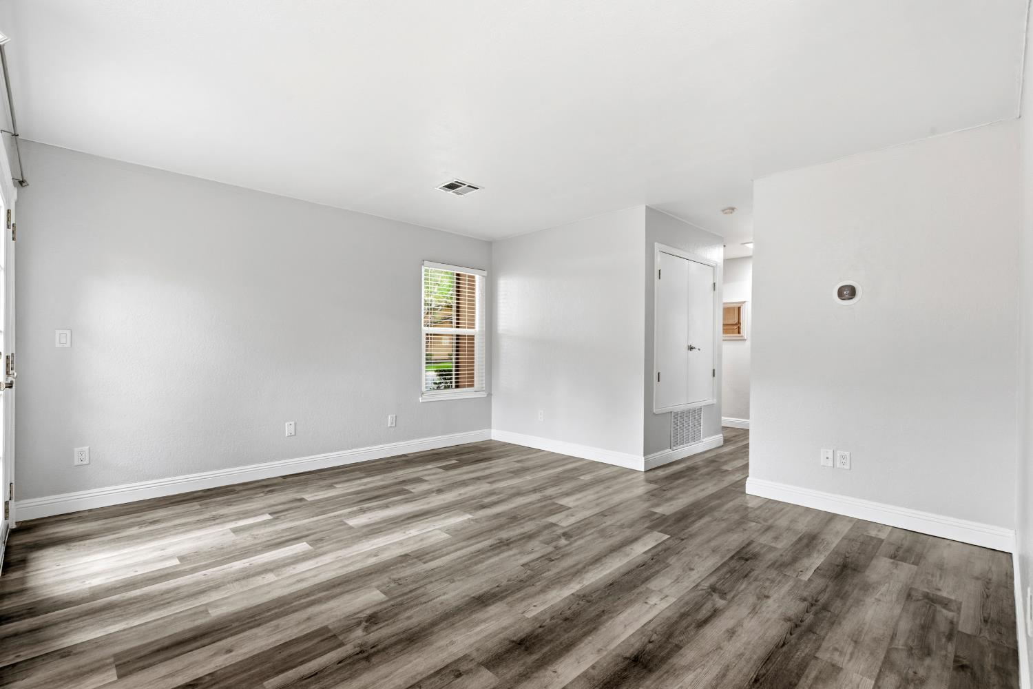 4009 Elmo Loop, Unit A Modesto, CA 95356 - Photo 7 of 29