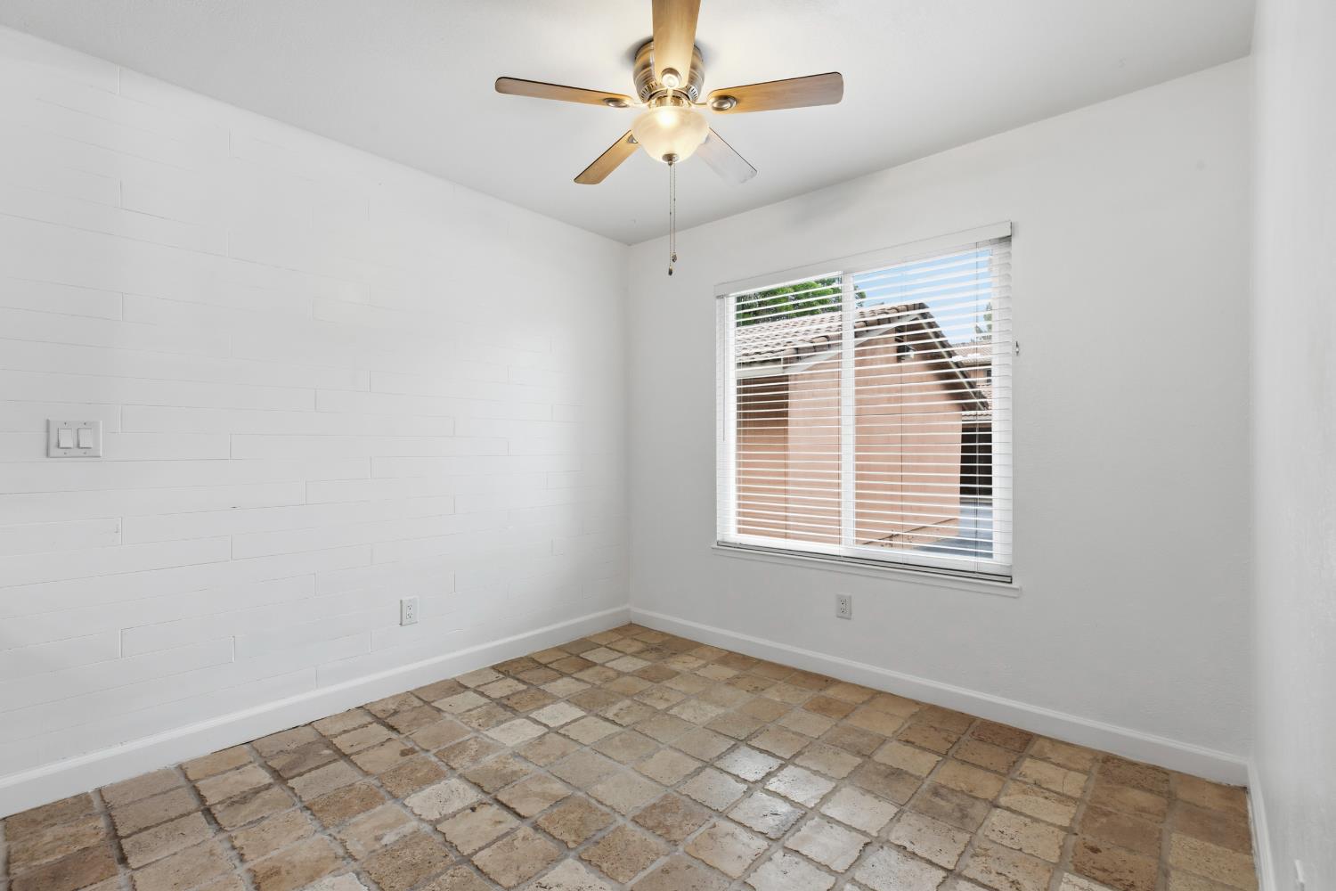4009 Elmo Loop, Unit A Modesto, CA 95356 - Photo 8 of 29