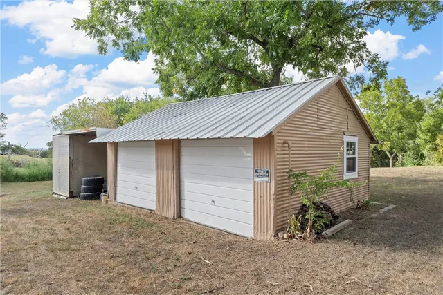 $399,000 | 1101 Marable Street, West, TX 76691