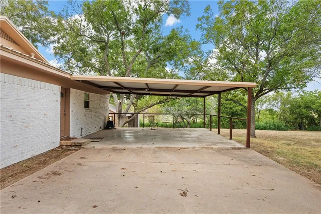 $399,000 | 1101 Marable Street, West, TX 76691