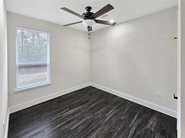 $225,000 | 187 Harris Boulevard, Malakoff, TX 75148