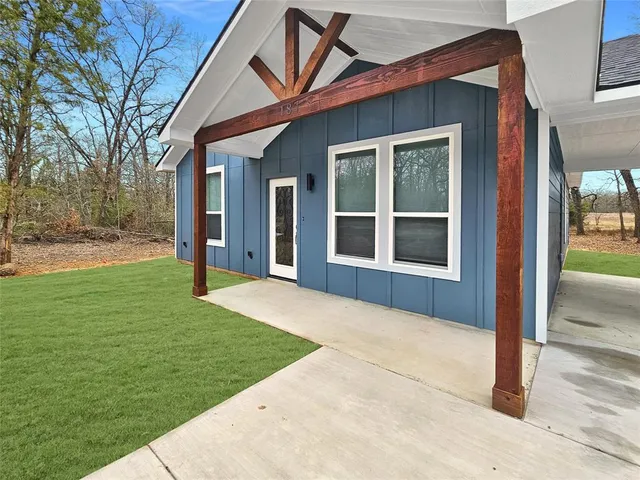 $225,000 | 187 Harris Boulevard, Malakoff, TX 75148