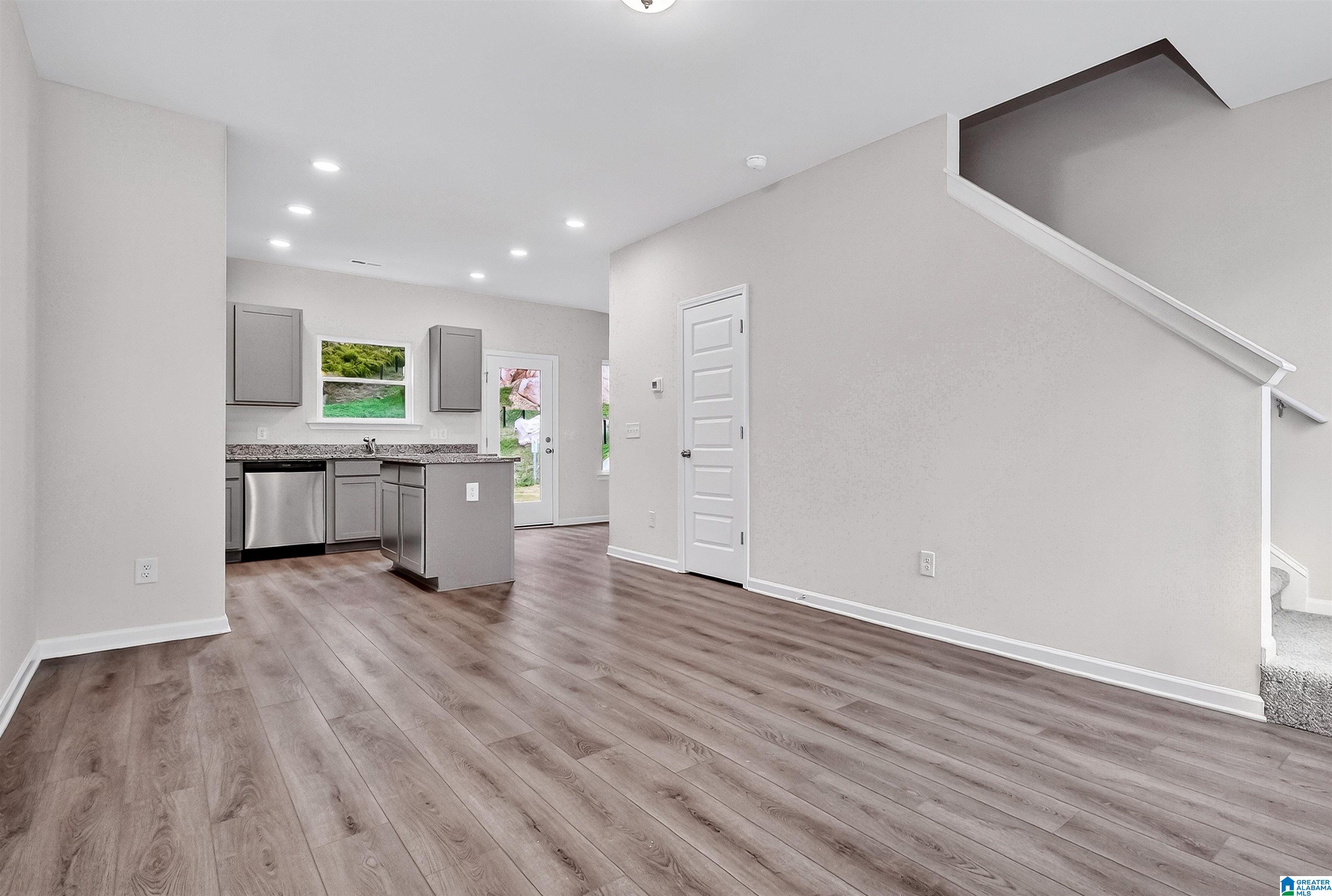 2072 Vly Run Leeds, AL 35094 - Photo 7 of 49