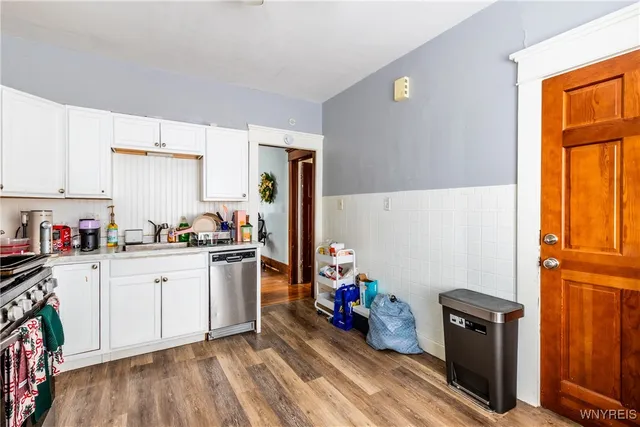 $275,000 | 110 Armin Place, Buffalo, NY 14210