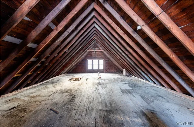 $275,000 | 110 Armin Place, Buffalo, NY 14210