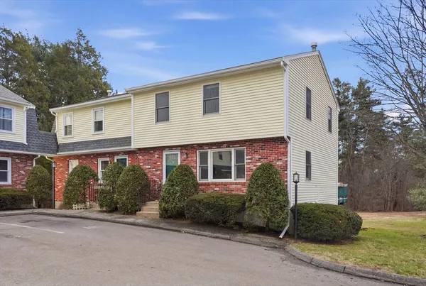 $419,000 | 1032 Main Street, Unit 6, Millis, MA 02054