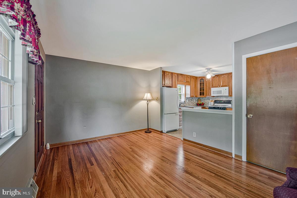 26 Kempton Road Glen Burnie, MD 21060 - Photo 6 of 35