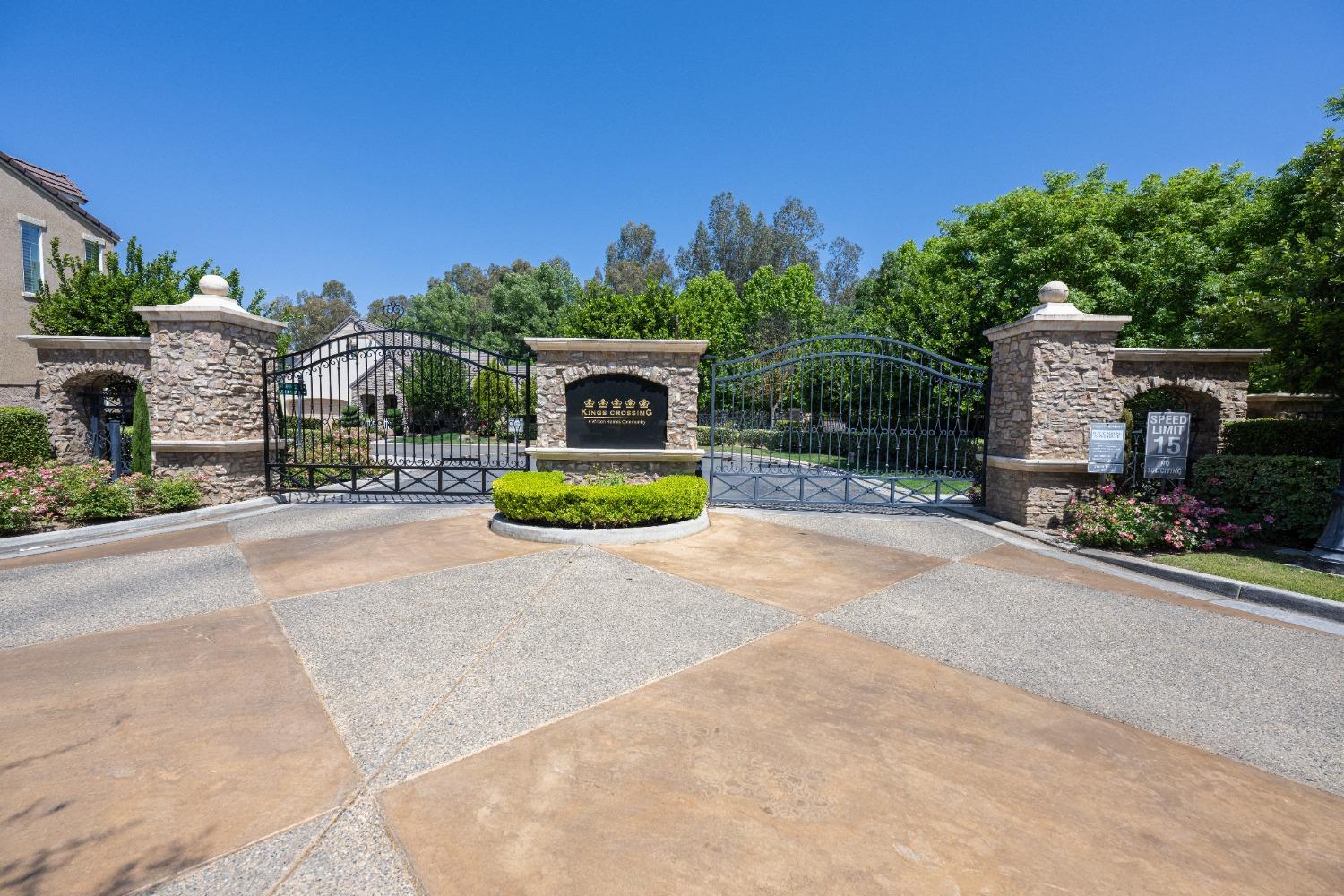 1778 Osmun Avenue Clovis, CA 93619 - Photo 33 of 35 a house with garden in front of it