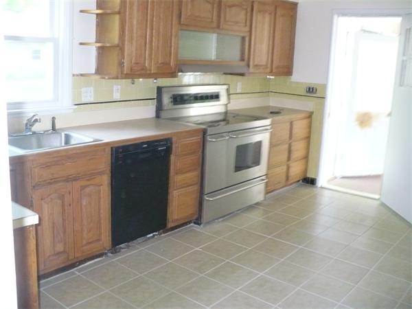100 Coolidge Road Worcester, MA 01602 - Photo 6 of 16 Gallery Image 6