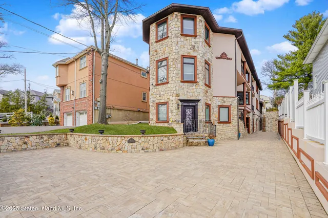 $2,699,000 | 6233 Amboy Road | Pleasant Plains