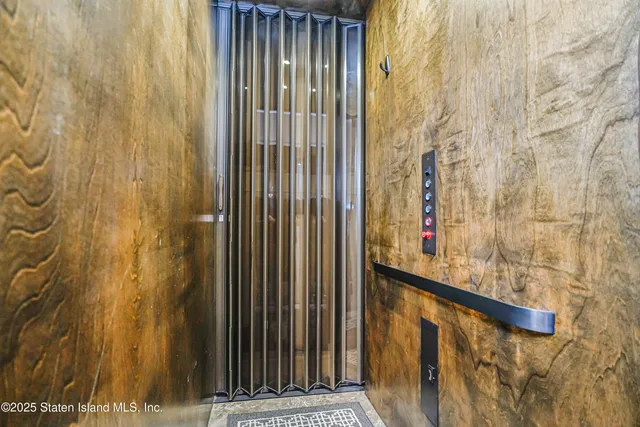 $2,699,000 | 6233 Amboy Road | Pleasant Plains