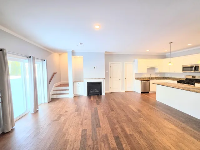 $3,200 | 1 Cleveland Avenue, Unit 1, Concord, NH 03301