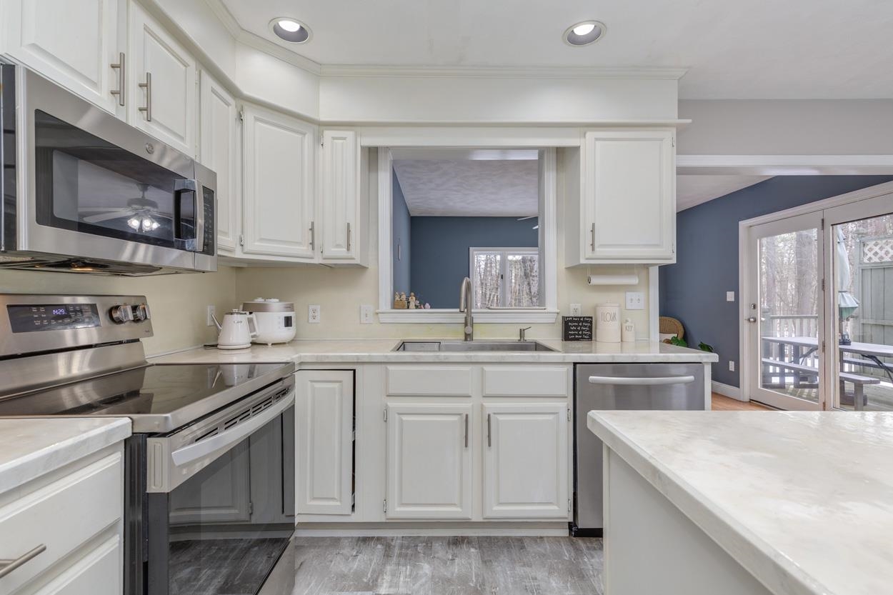 6 Concord Drive, Unit 20 Atkinson, NH 03811 - Photo 16 of 60