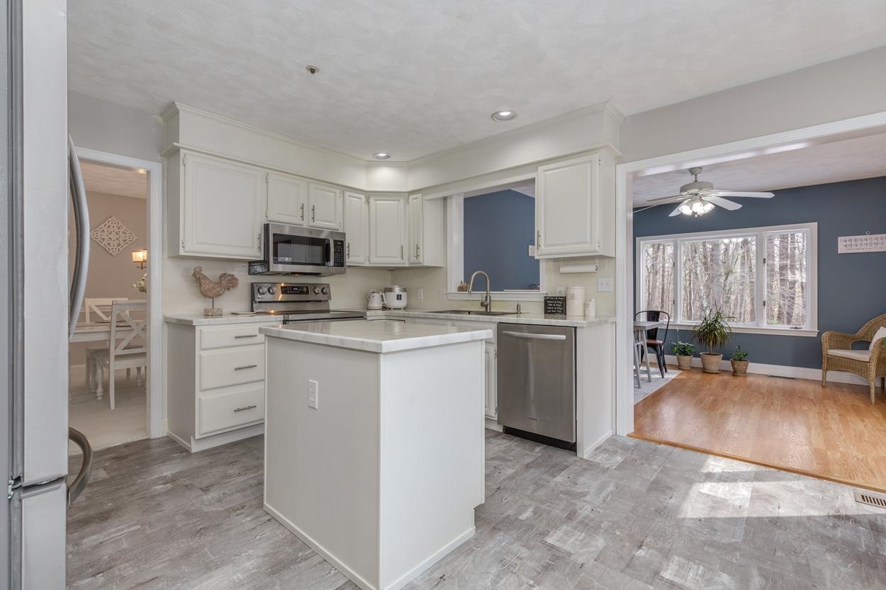 6 Concord Drive, Unit 20 Atkinson, NH 03811 - Photo 23 of 60