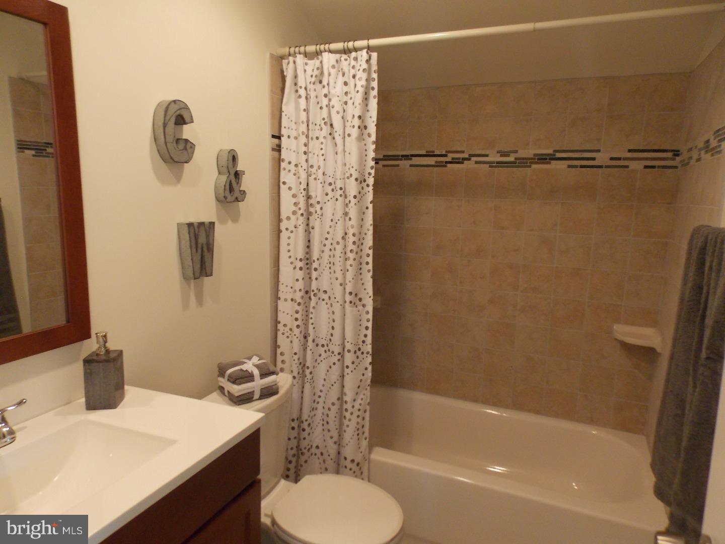 4 Crystal Road Levittown, PA 19057 - Photo 17 of 19 Bathroom