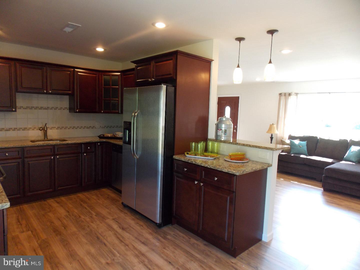 4 Crystal Road Levittown, PA 19057 - Photo 4 of 19